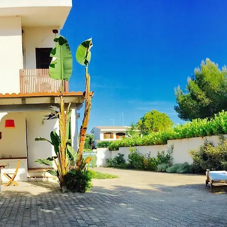 Lido Silvana Marina Di 펜션 *